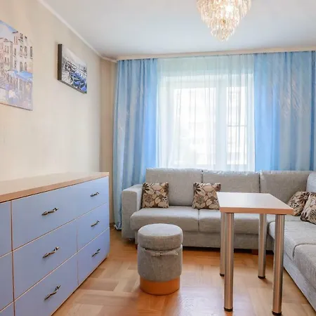 Трехкомнатная Квартира На Проспекте Звезда Apartment *